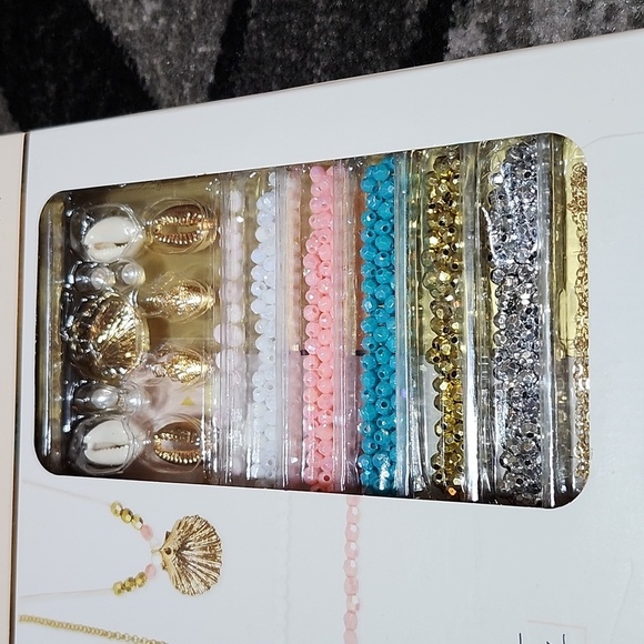 NEXT STYLE D.I.Y CHIC SHELL JEWELRY CREATE 10+ PREMIUM PIECES - Picture 2 of 11